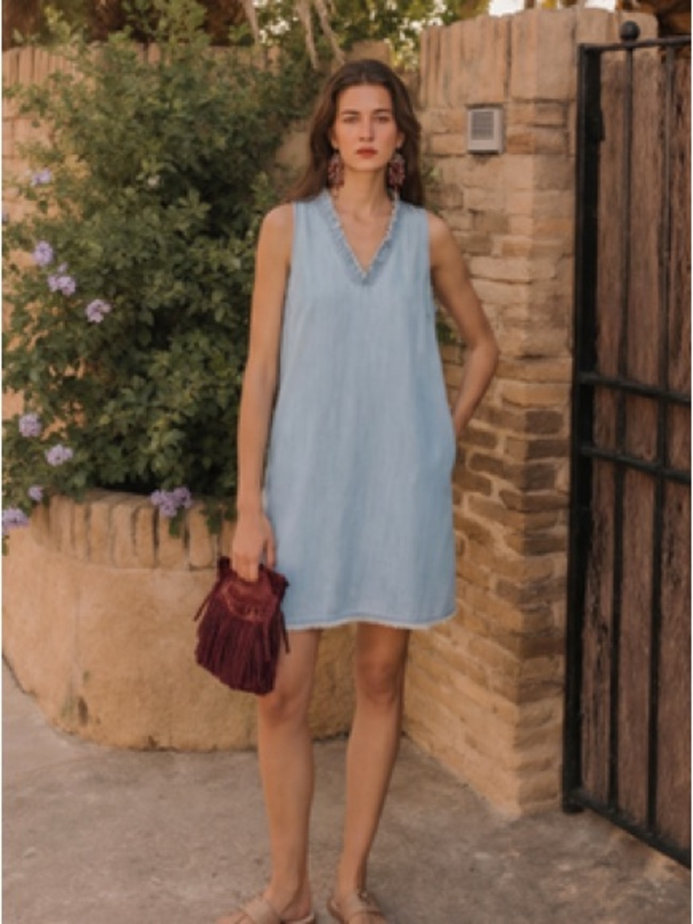 Tommy Bahama Light Blue Sleeveless V-Neck Shift Dress